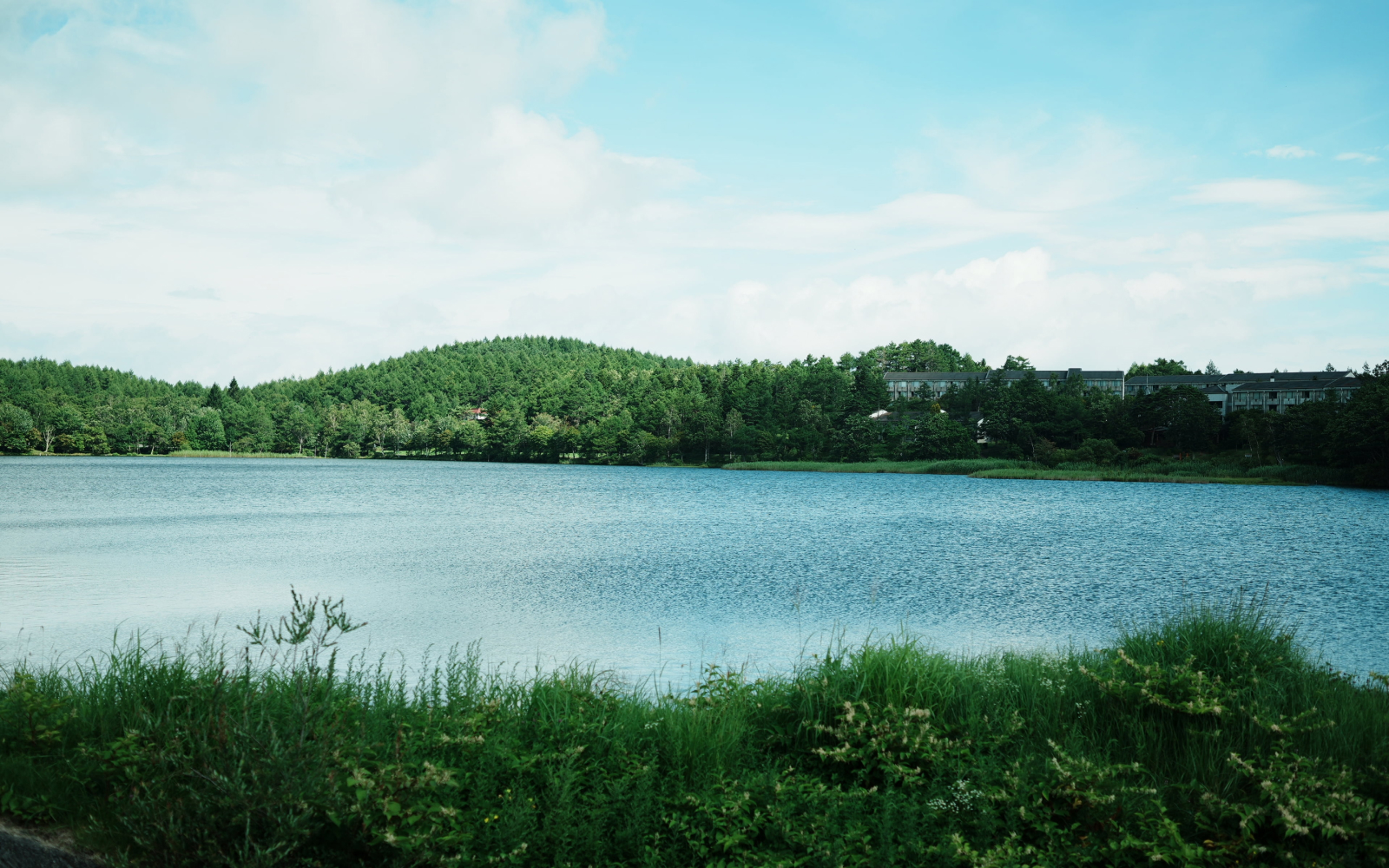 LAKE RESORT — トップビジュアル